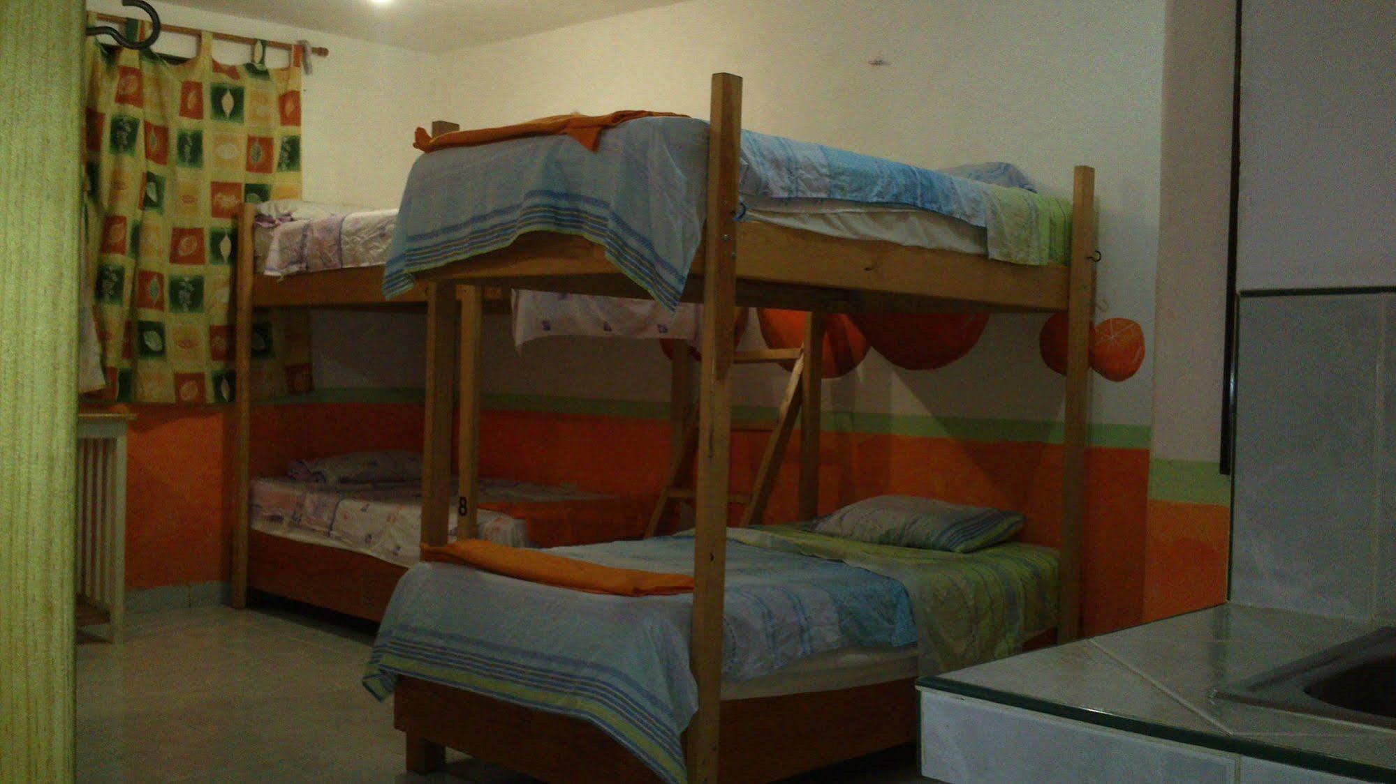 Amigos Hostel Cozumel Bagian luar foto