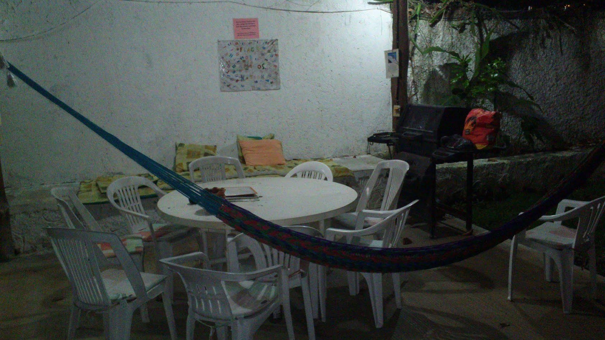 Amigos Hostel Cozumel Bagian luar foto